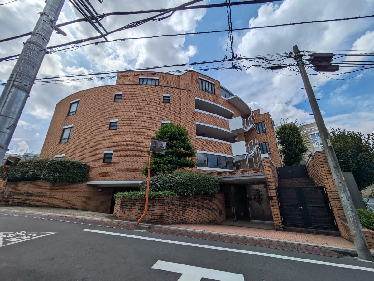 v20241021174107/fresh/building/J00100356581_5