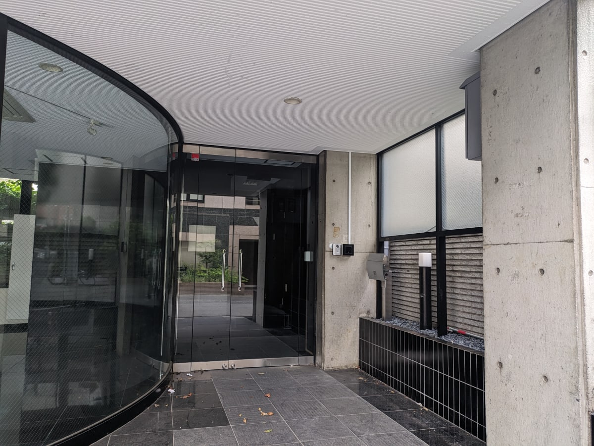 v20241028174052/fresh/building/J00100364082_5