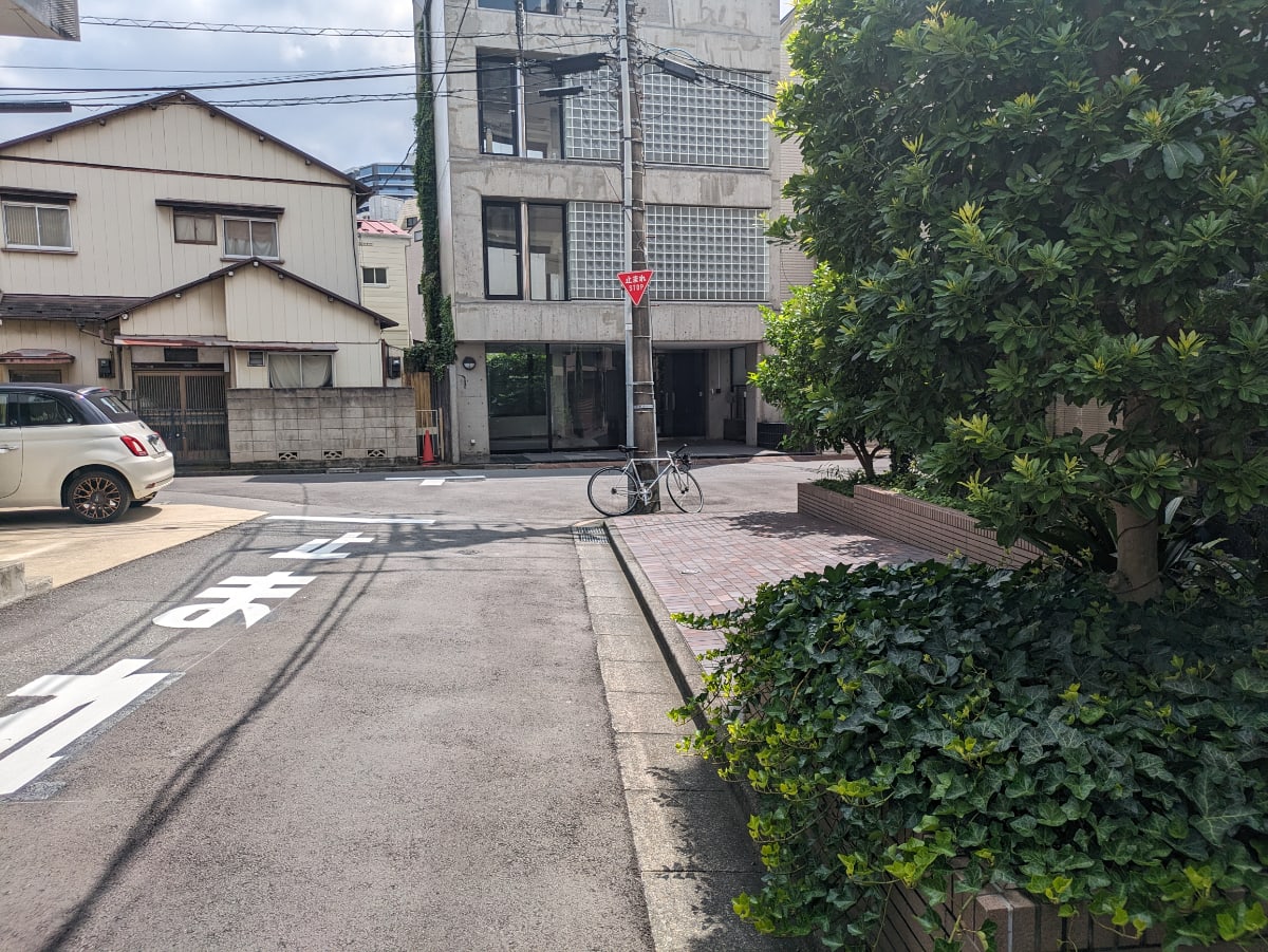 v20241028174052/fresh/building/J00100369056_10