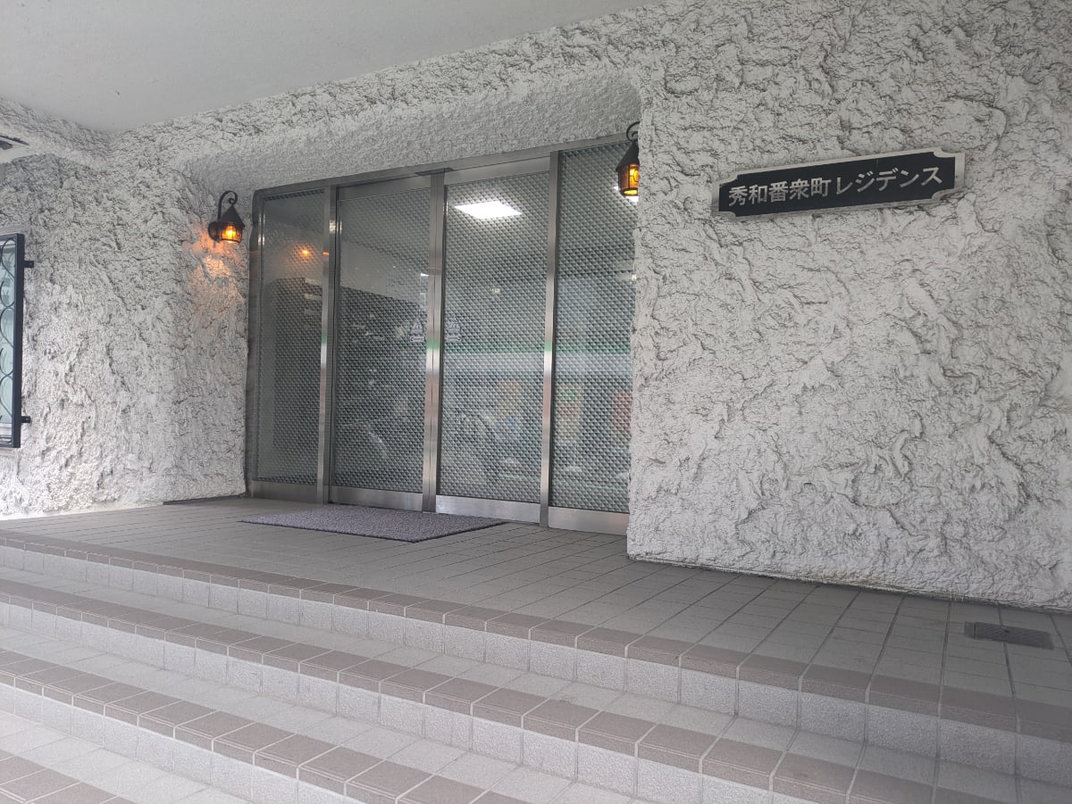 v20241120174113/fresh/building/J00100356862_3
