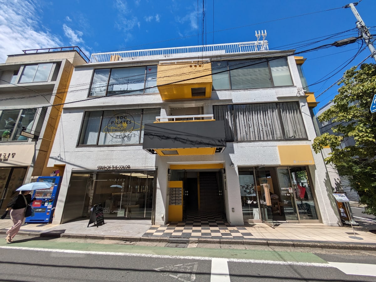 v20241120174114/fresh/building/J00100356575_6