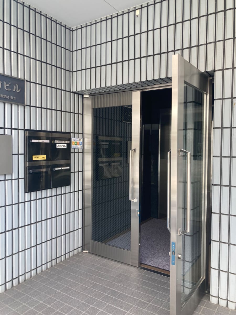 v20241120174114/fresh/building/J00100356576_3