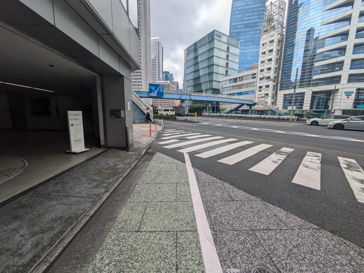 v20241120174114/fresh/building/J00100356777_2