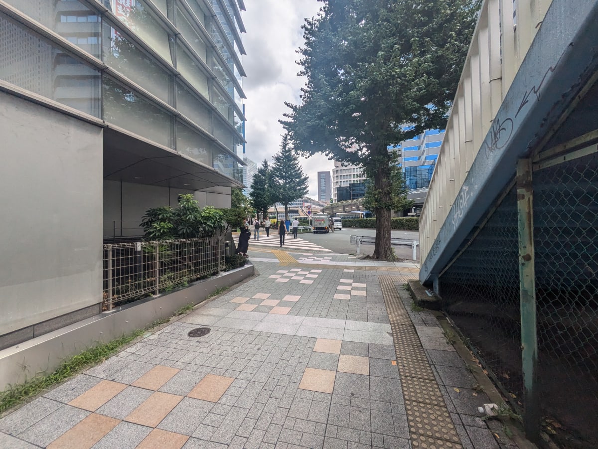 v20241120174114/fresh/building/J00100356777_7