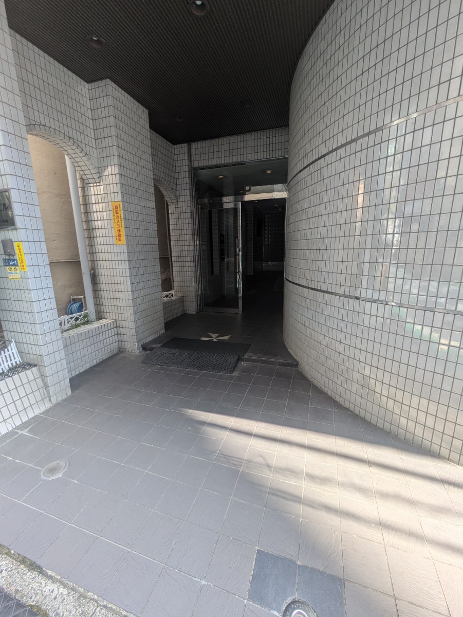 v20241120174114/fresh/building/J00100356859_3