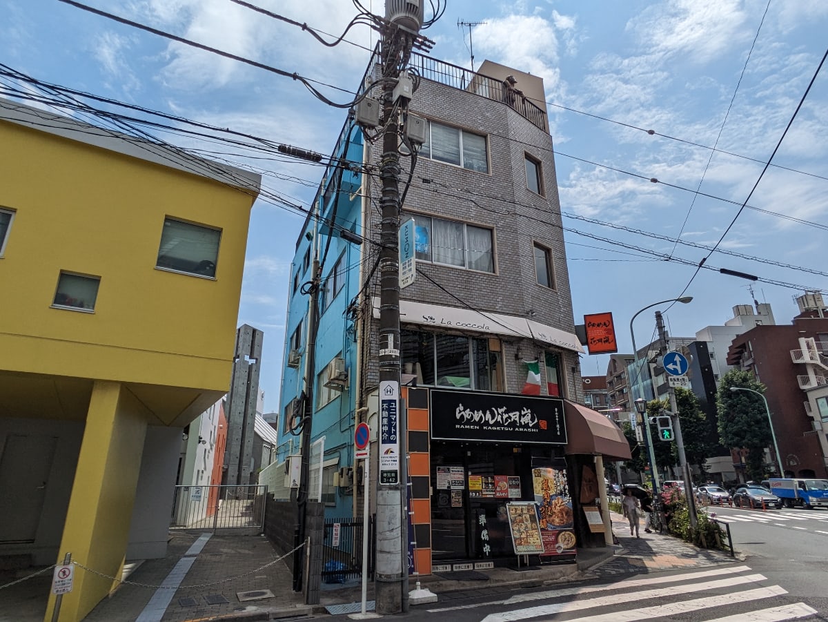 v20241120174114/fresh/building/J00100361002_1