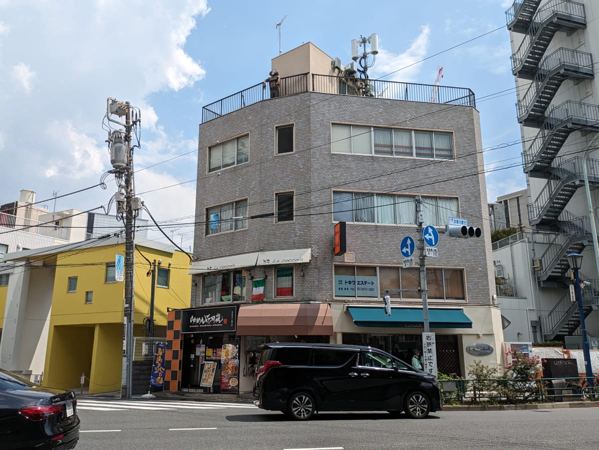 v20241120174114/fresh/building/J00100361002_10