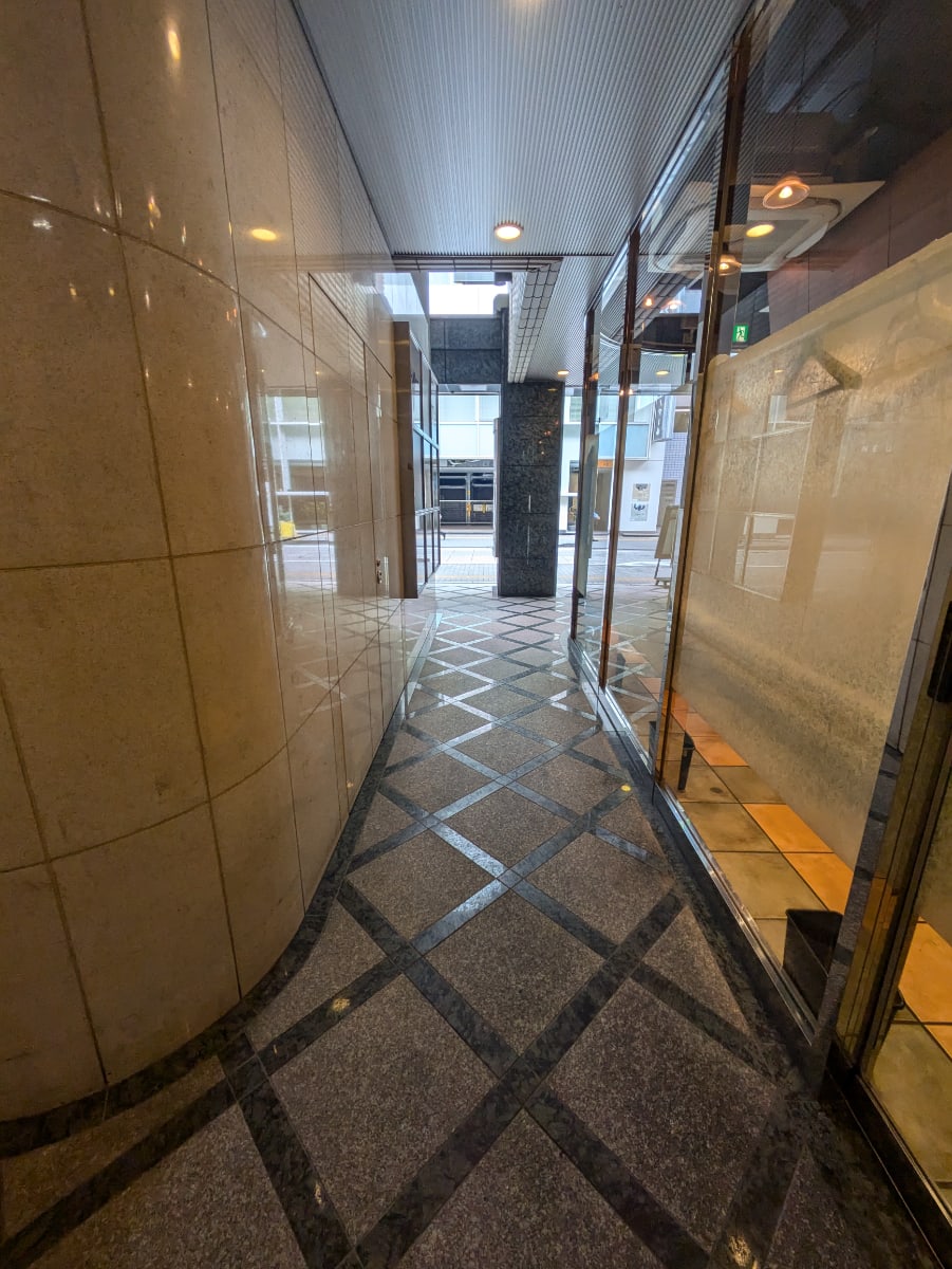 v20241120174114/fresh/building/J00100361117_11