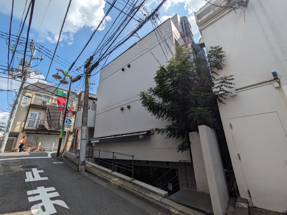 v20241120174114/fresh/building/J00100364492_16