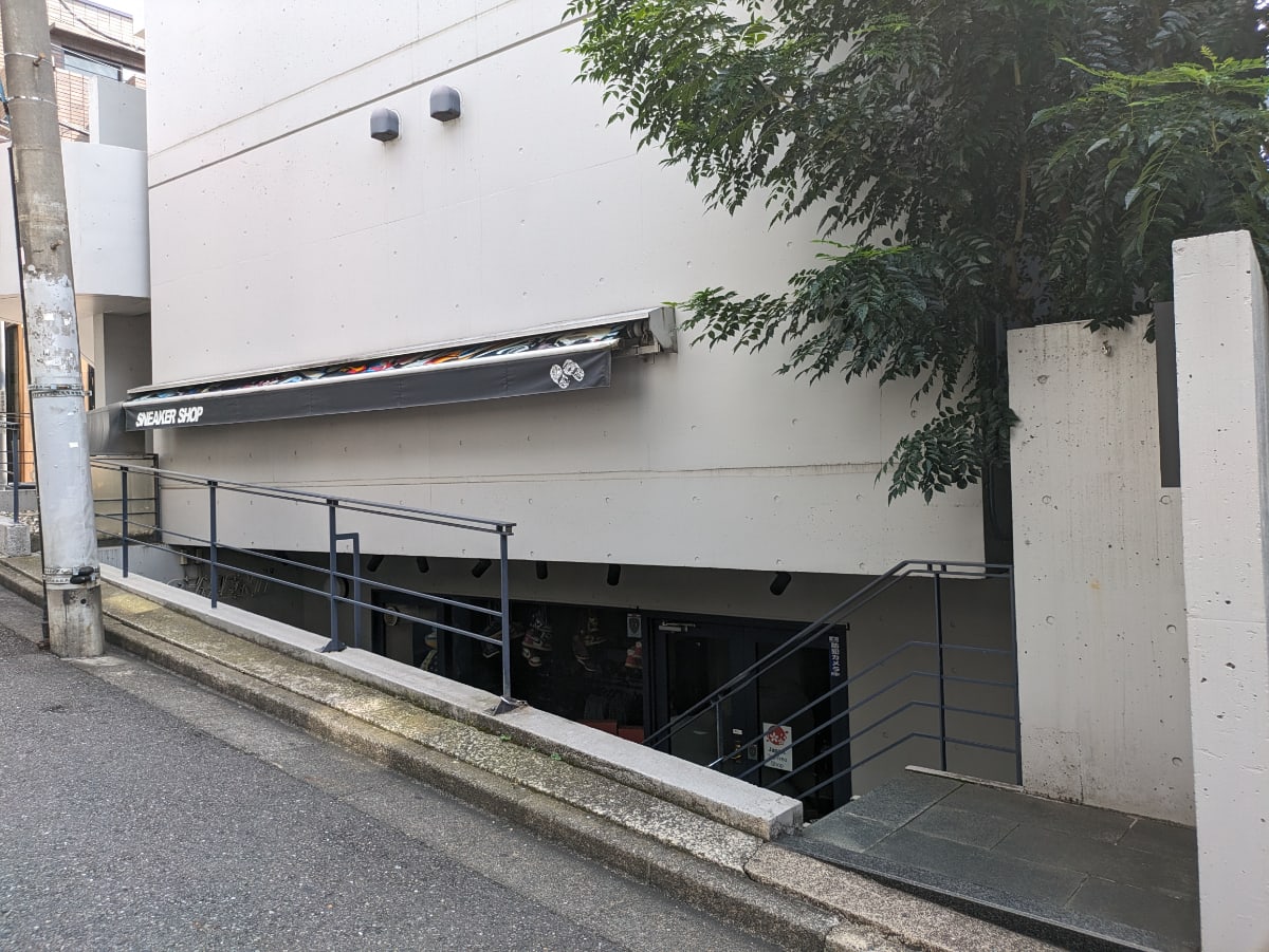 v20241120174114/fresh/building/J00100364492_19