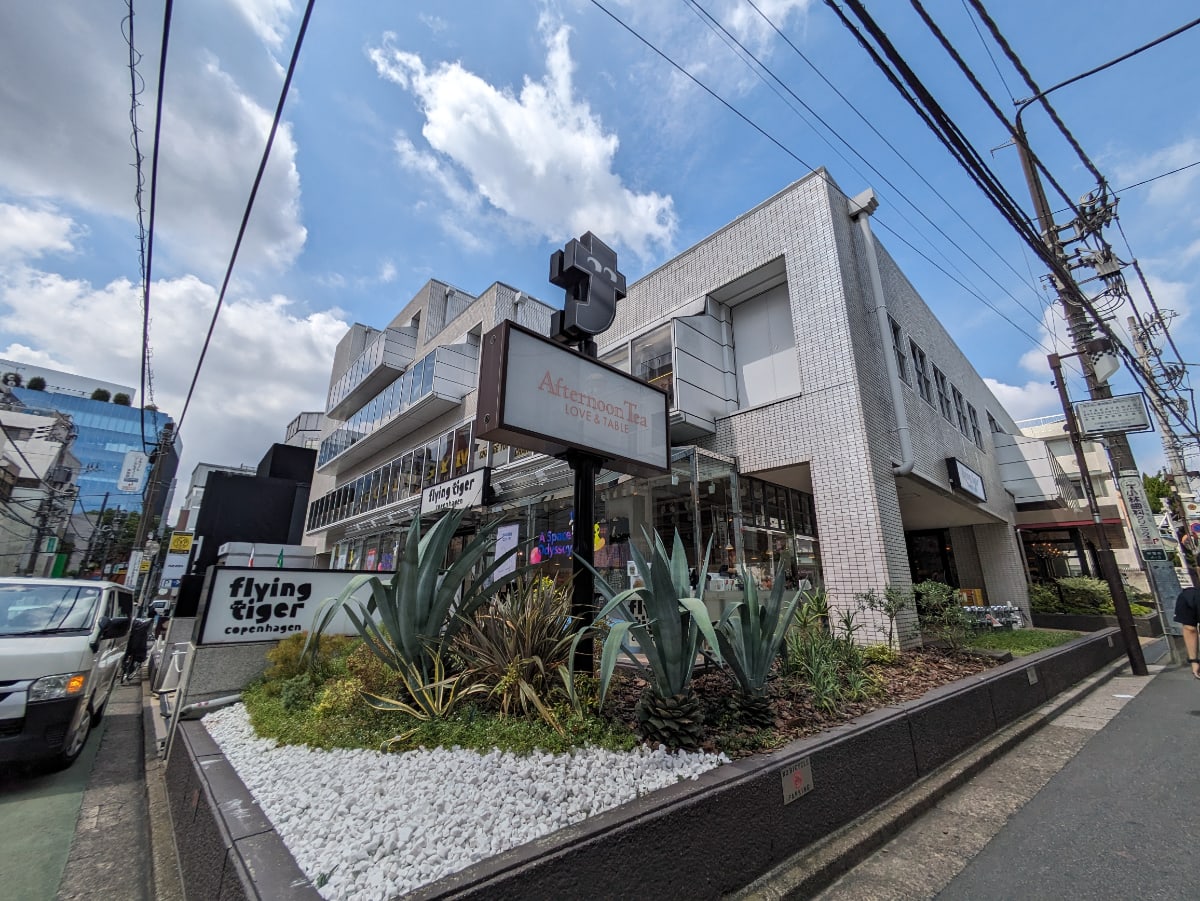 v20241120174114/fresh/building/J00100364586_1