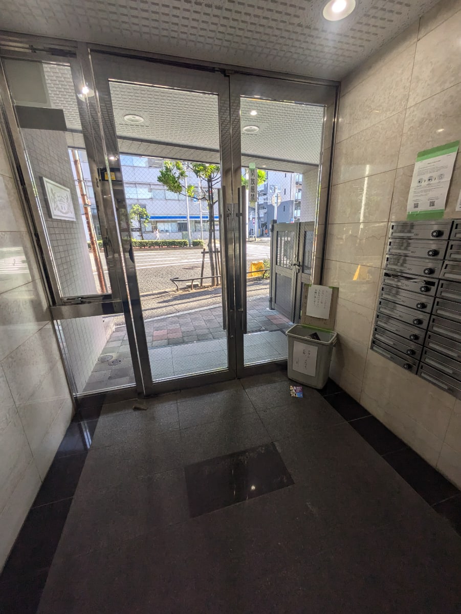 v20241120174114/fresh/building/J00100366558_8