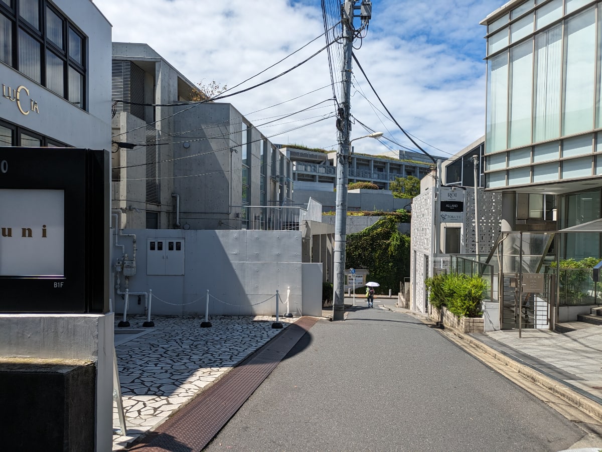 v20241120174114/fresh/building/J00100368480_10