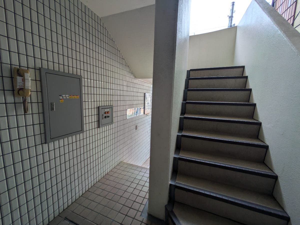 v20241120174114/fresh/building/J00100390092_7