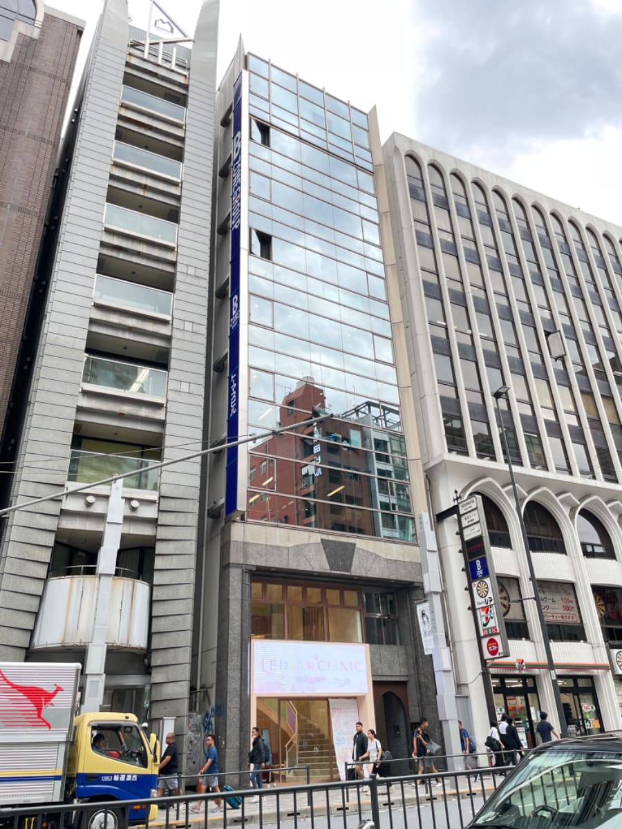 v20241125174106/fresh/building/J00100364435_7