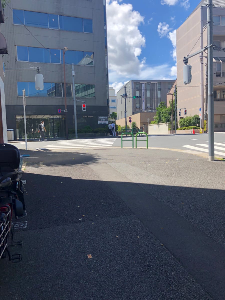 v20241125174106/fresh/building/J00100384265_8