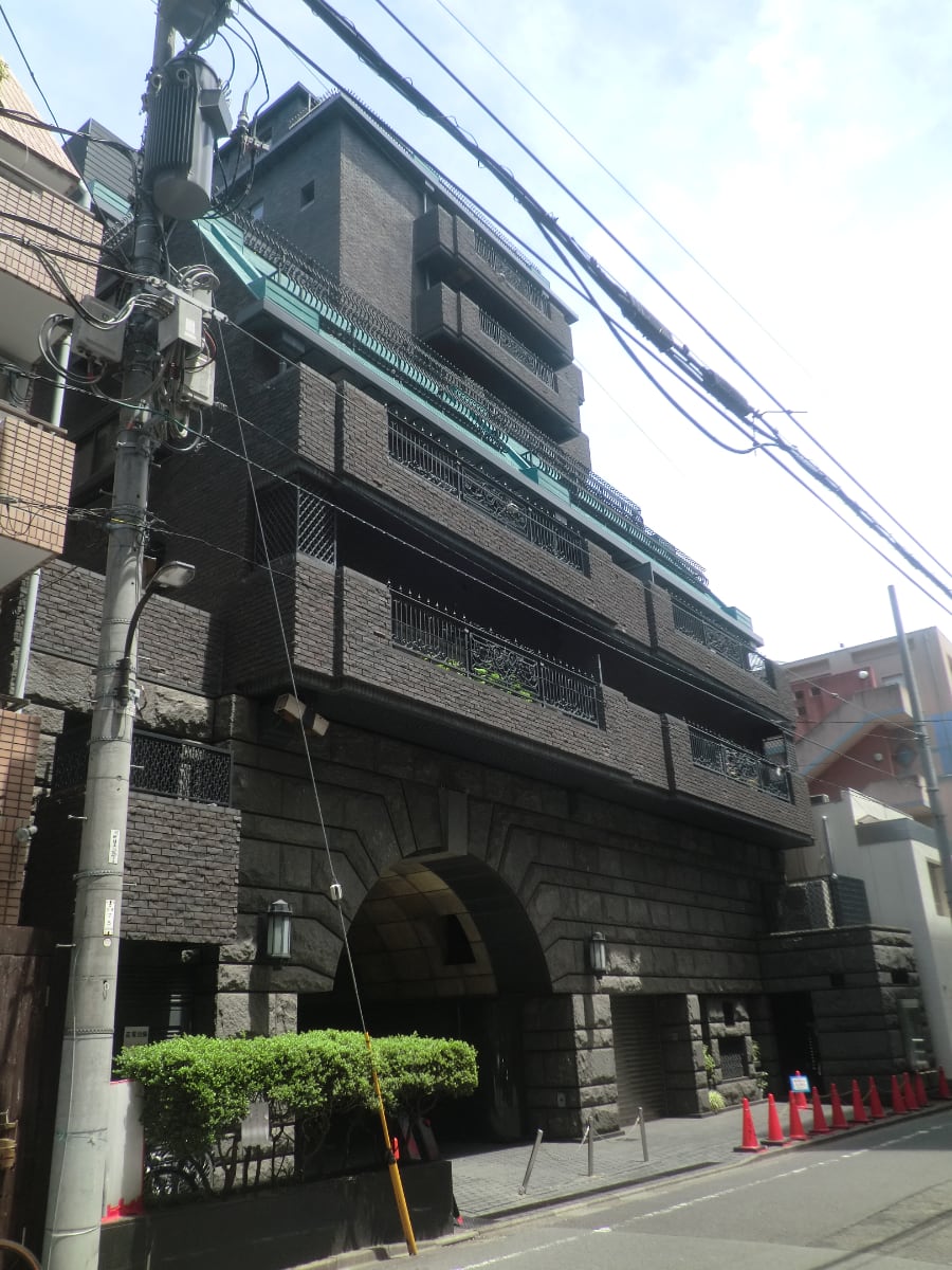 v20241126174057/fresh/building/J00100369878_1