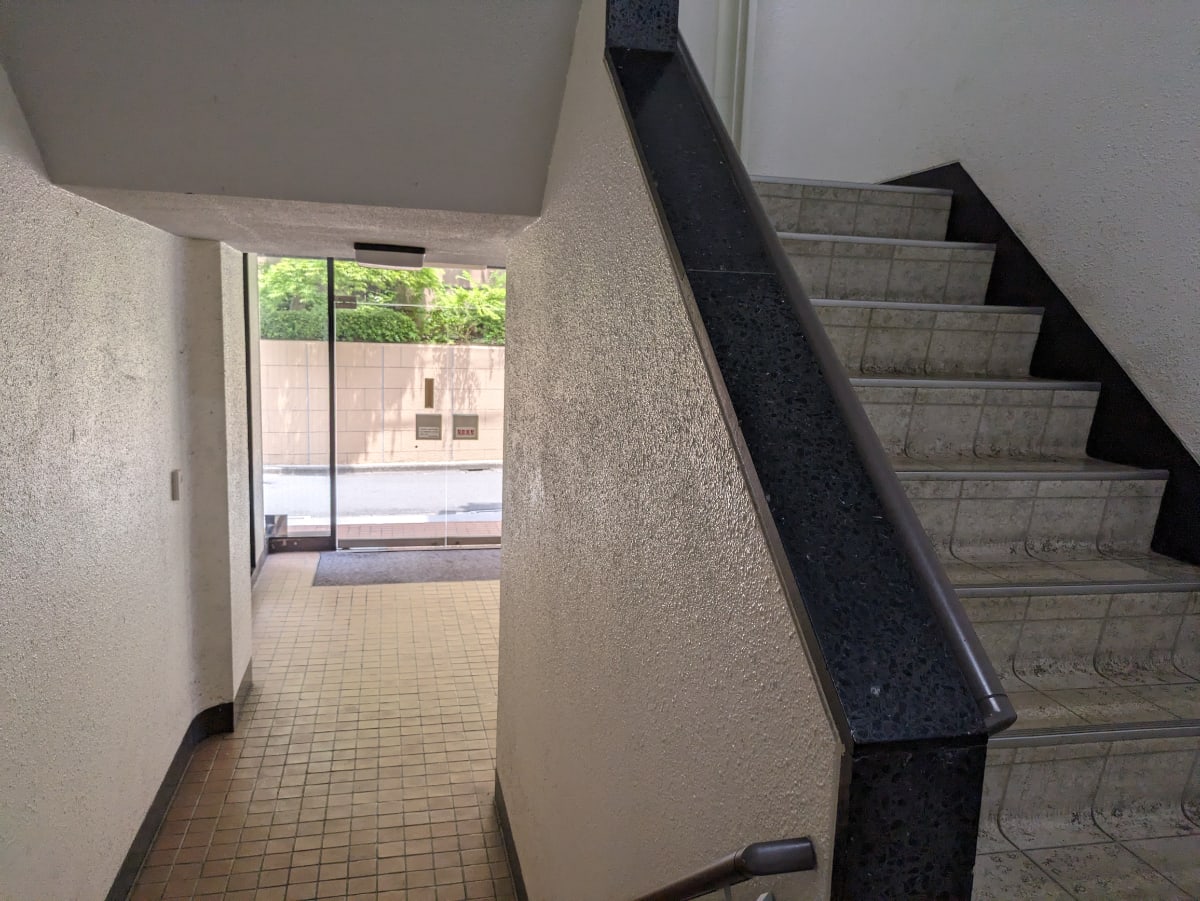 v20241127174058/fresh/building/J00100356591_4