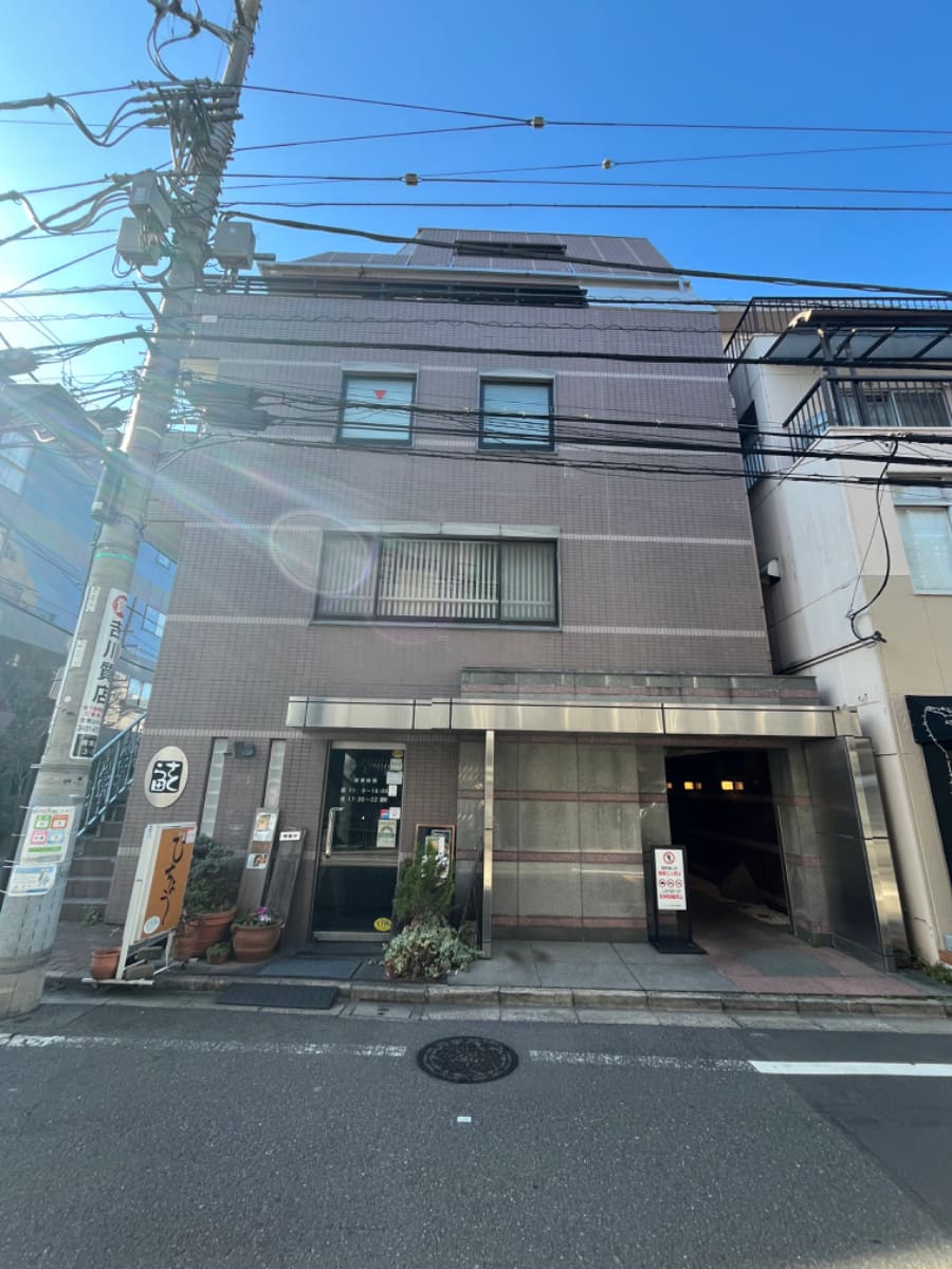v20241127174058/fresh/building/J00100357064_11