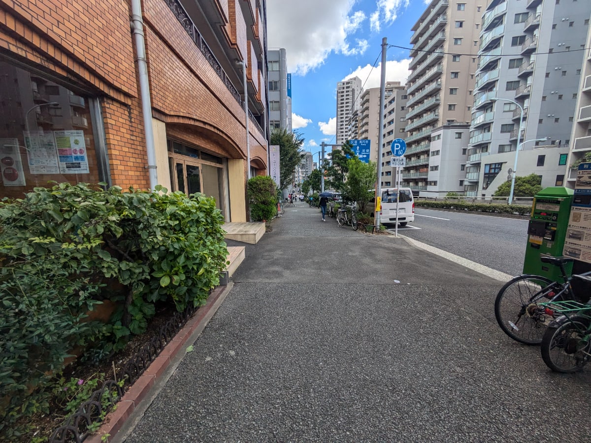 v20241128174054/fresh/building/J00100356851_2