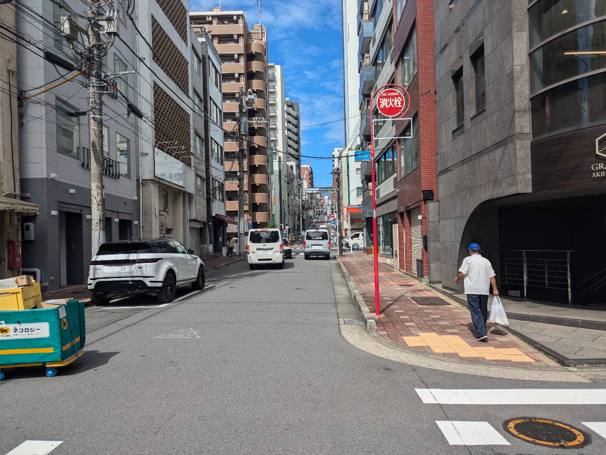 v20241128174054/fresh/building/J00100360631_12