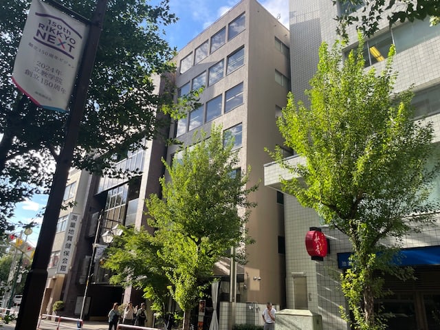 v20241206174107/fresh/building/J00100370043_5