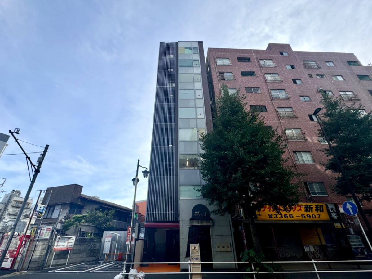 v20241212174100/fresh/building/J00100370317_5