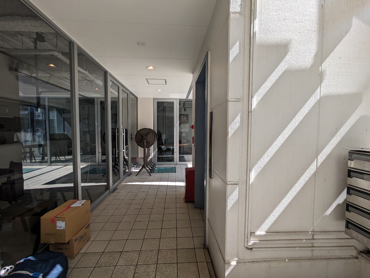 v20241213174104/fresh/building/J00100366310_15