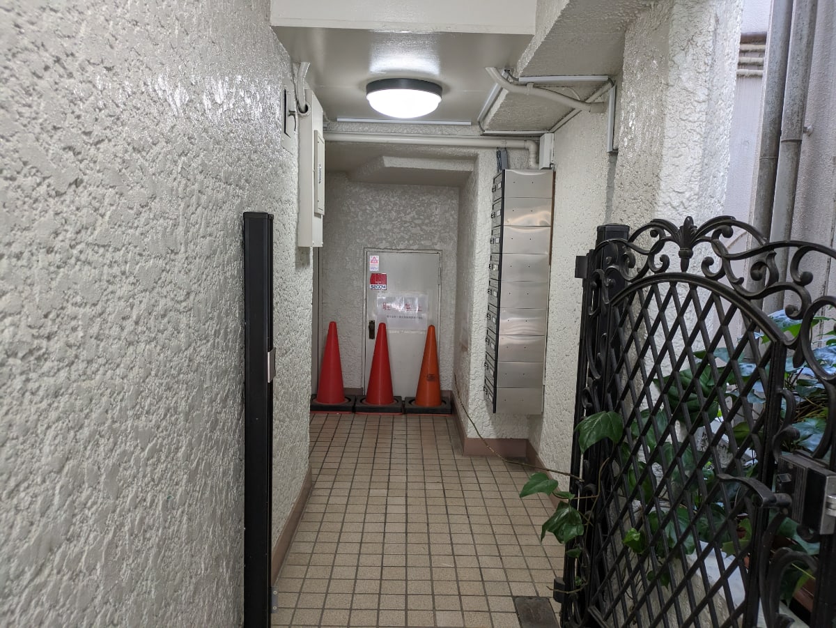 v20241216174059/fresh/building/J00100363835_14