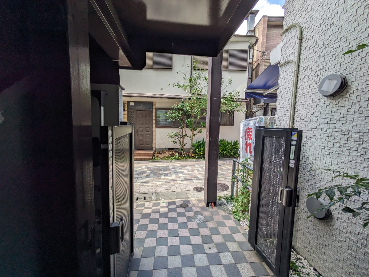 v20241219174105/fresh/building/J00100361747_10
