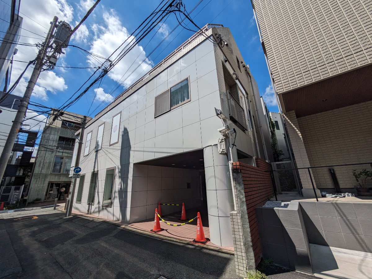 v20241219174105/fresh/building/J00100366403_11