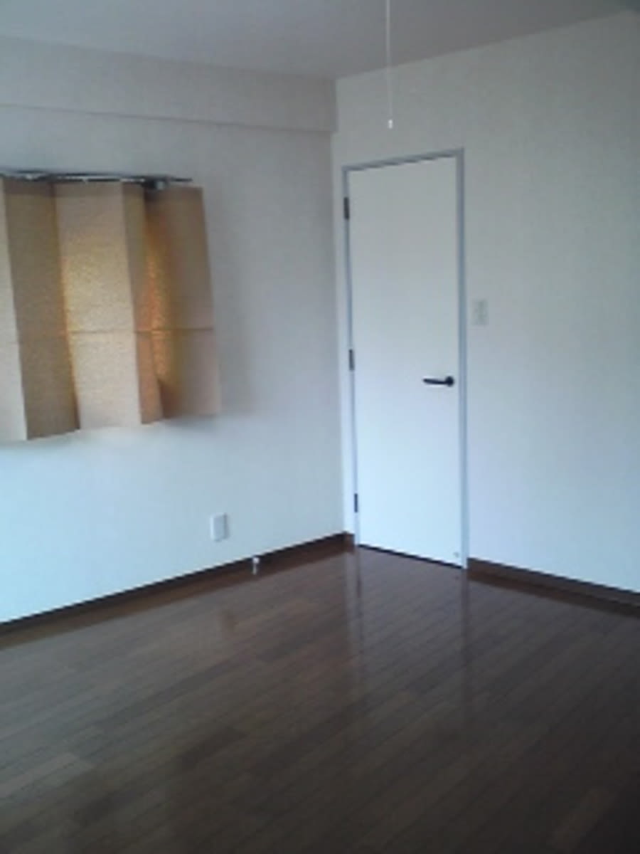 v20241219174105/fresh/building/J00100366403_6