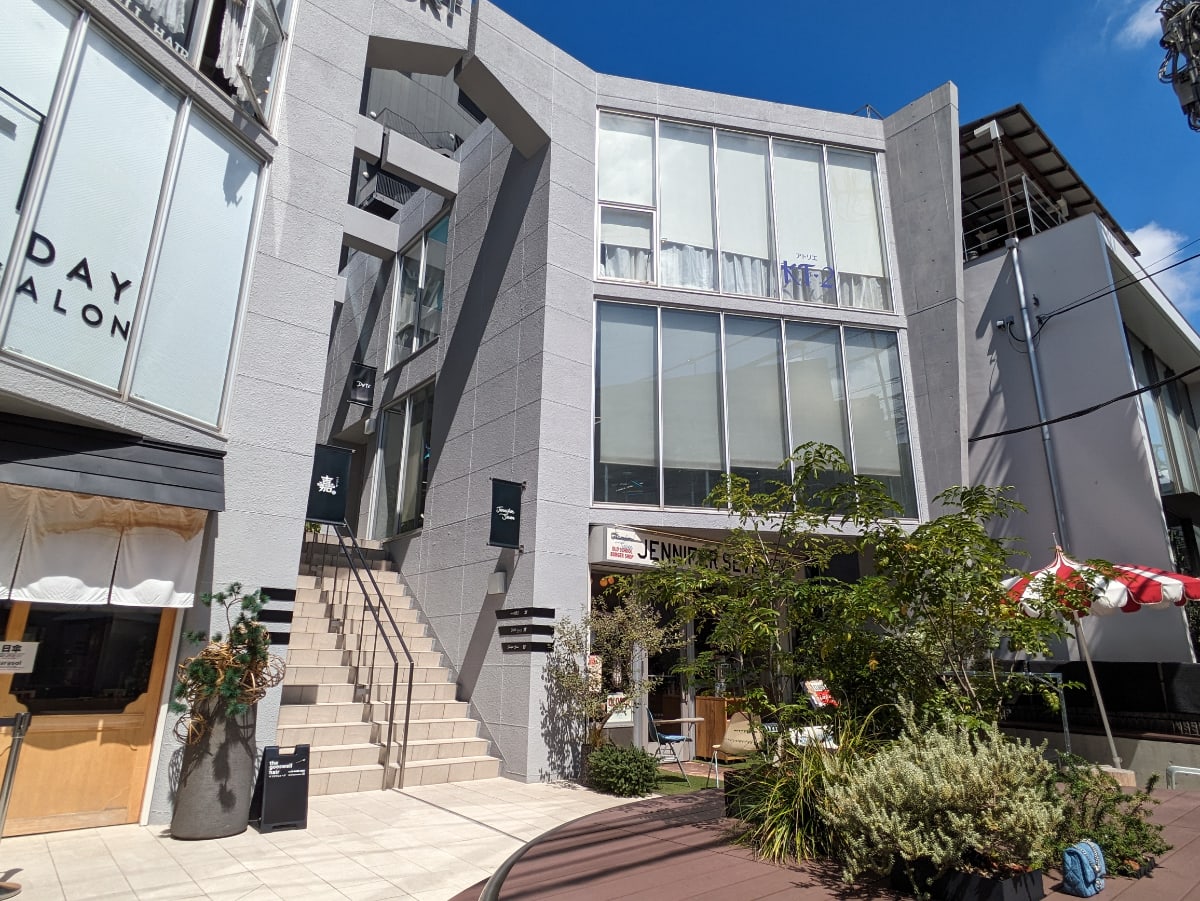v20241219174105/fresh/building/J00100368177_8
