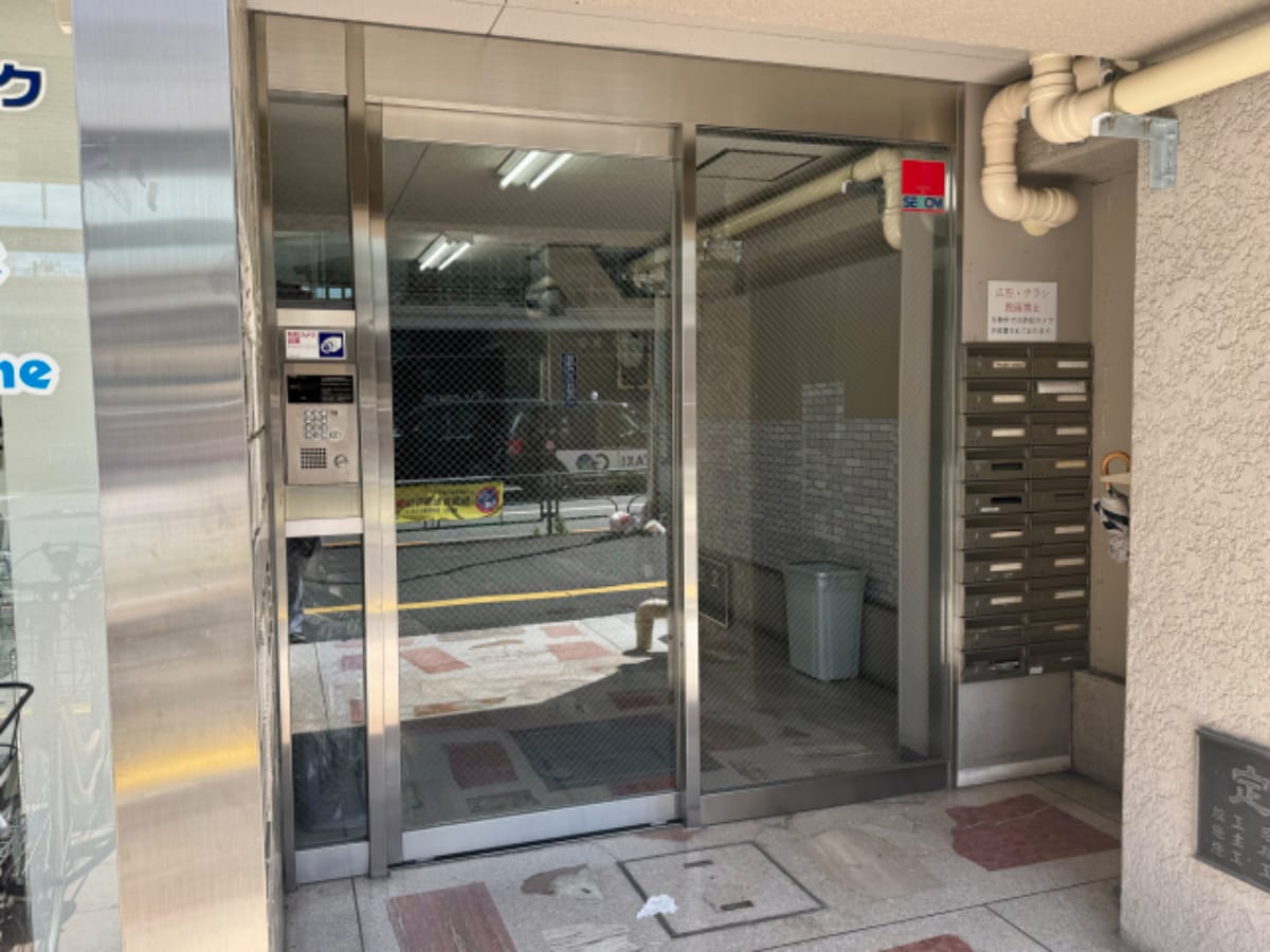 v20241221174033/fresh/building/J00100356982_12