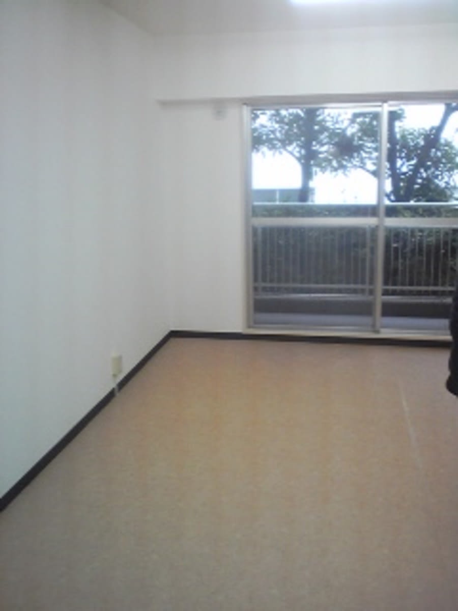 v20241221174033/fresh/building/J00100358505_5