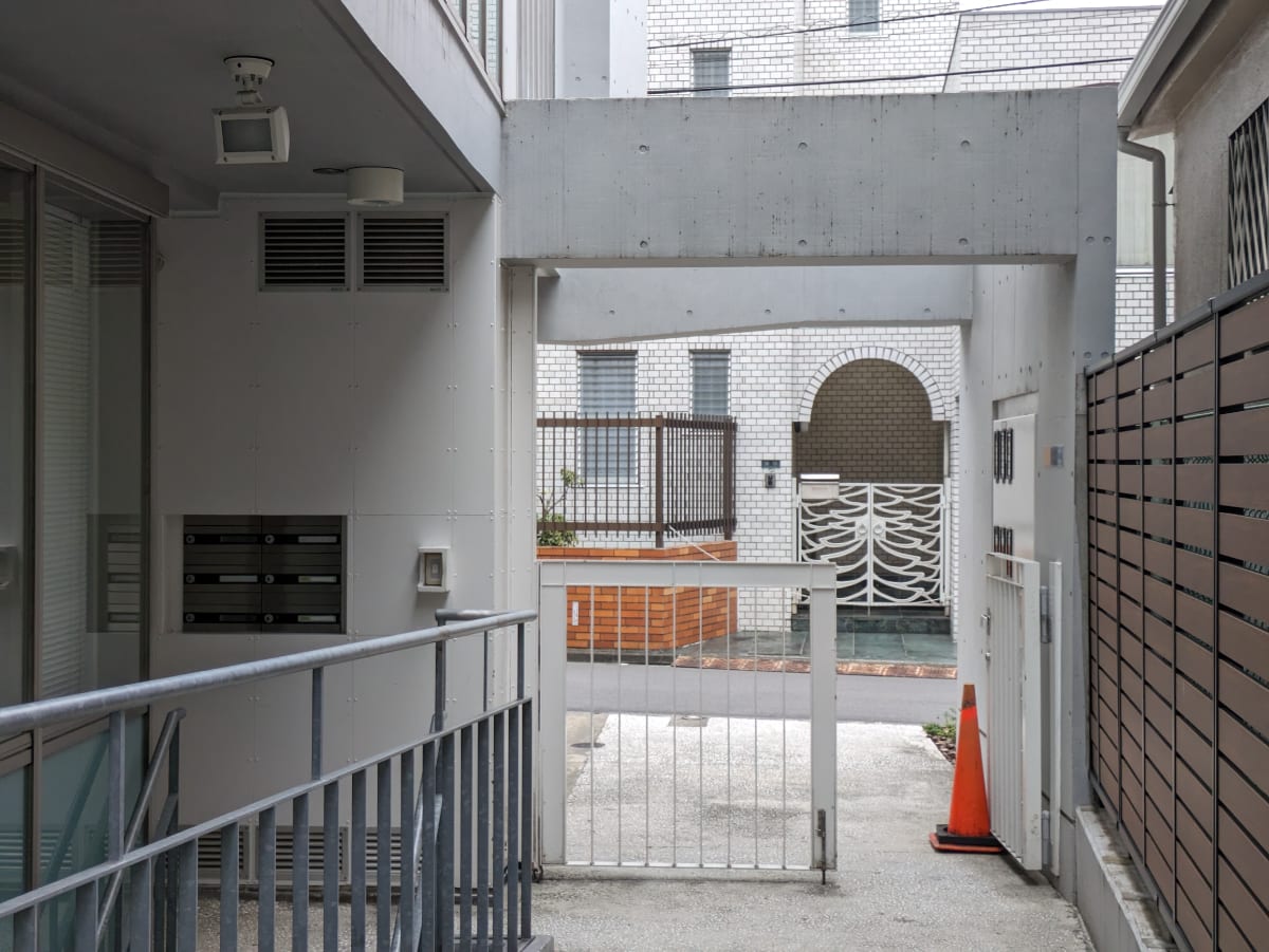 v20241221174033/fresh/building/J00100365822_13