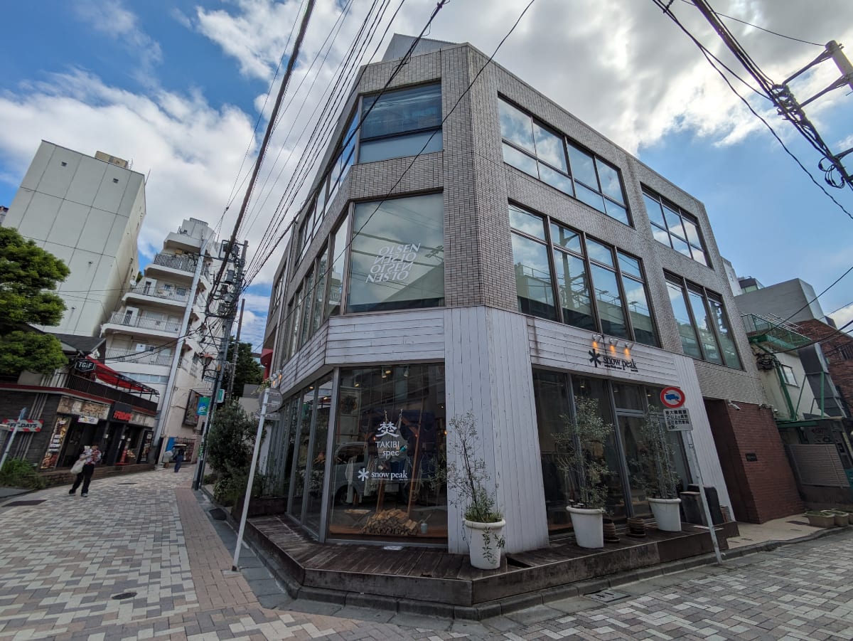 v20241221174033/fresh/building/J00100366407_1