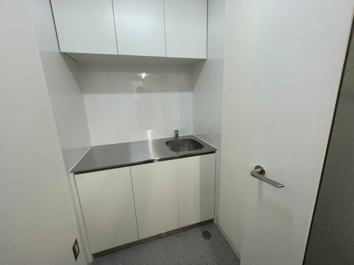 v20241222174037/fresh/building/J00100357096_13