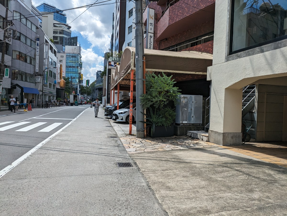 v20241223174118/fresh/building/J00100374415_17