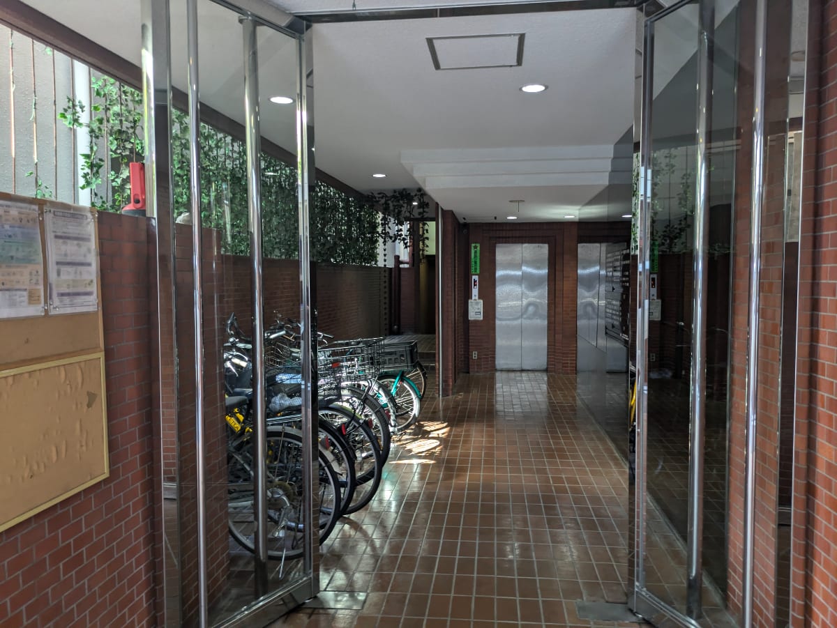 v20241228174028/fresh/building/J00100368413_11