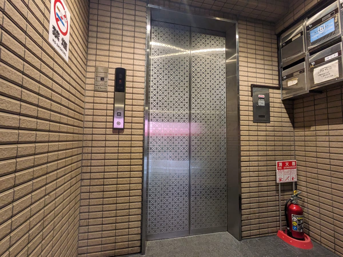 v20250103174032/fresh/building/J00100365021_4