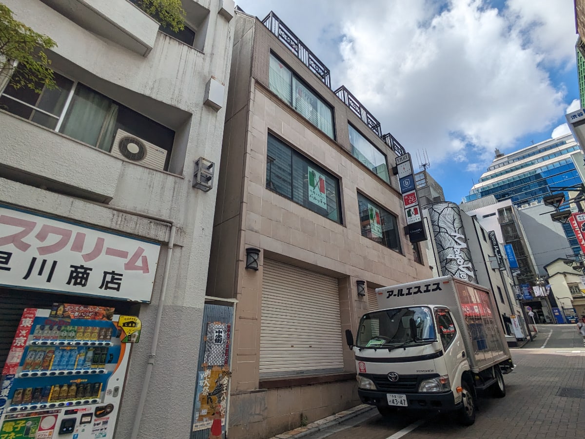 v20250103174032/fresh/building/J00100365021_7