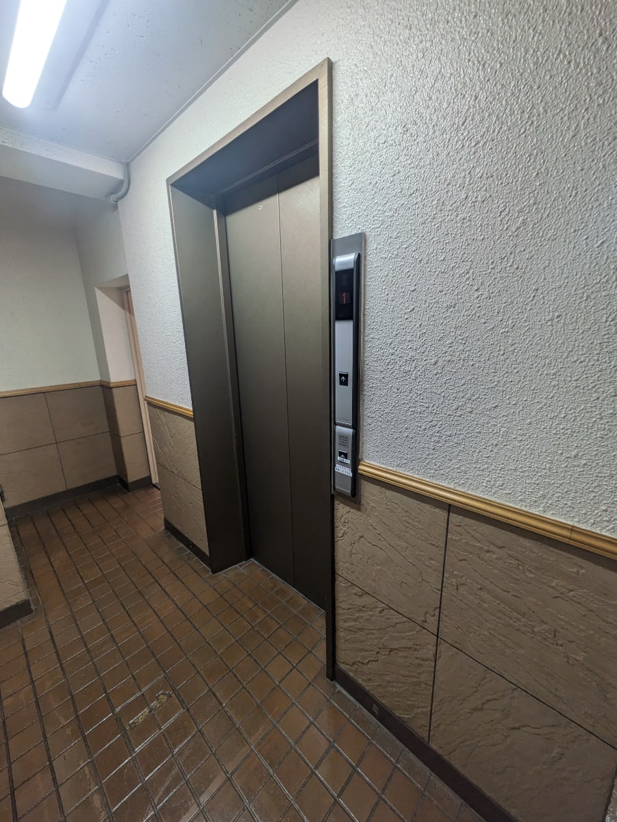 v20250106174059/fresh/building/J00100356766_4