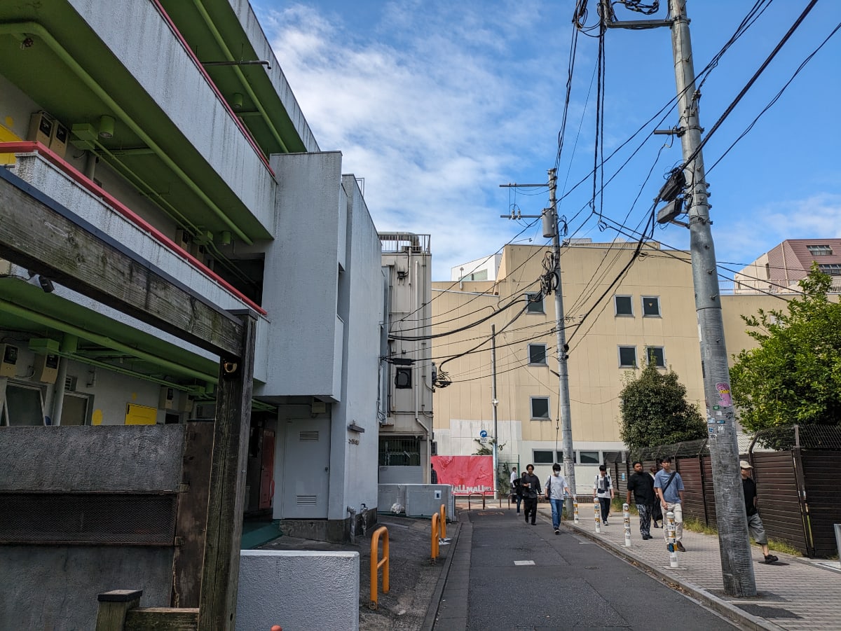v20250111174029/fresh/building/J00100369978_9