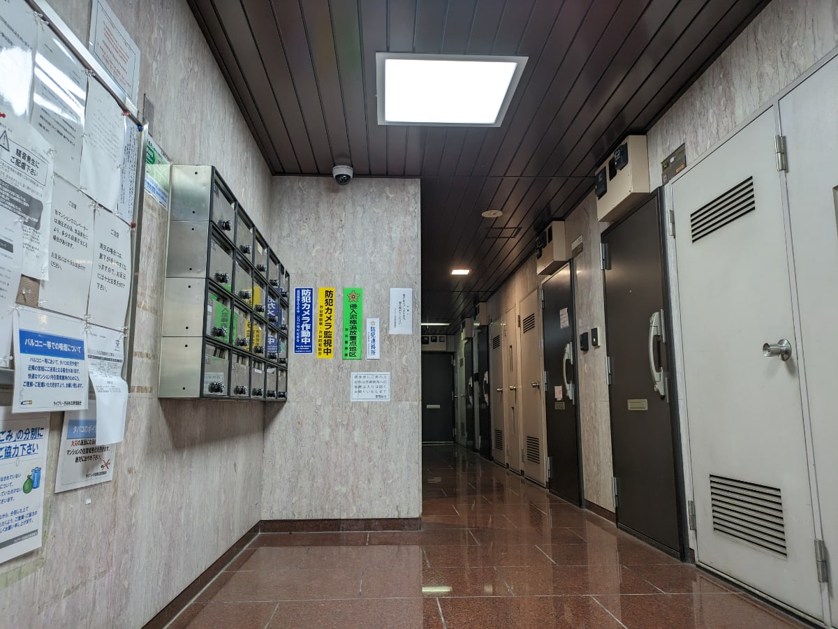 v20250208174037/fresh/building/J00100376990_14