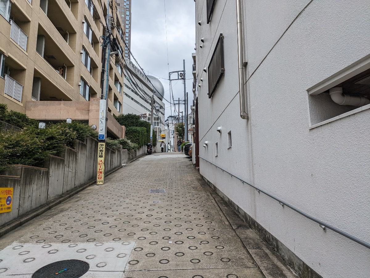 v20250208174037/fresh/building/J00100376990_2