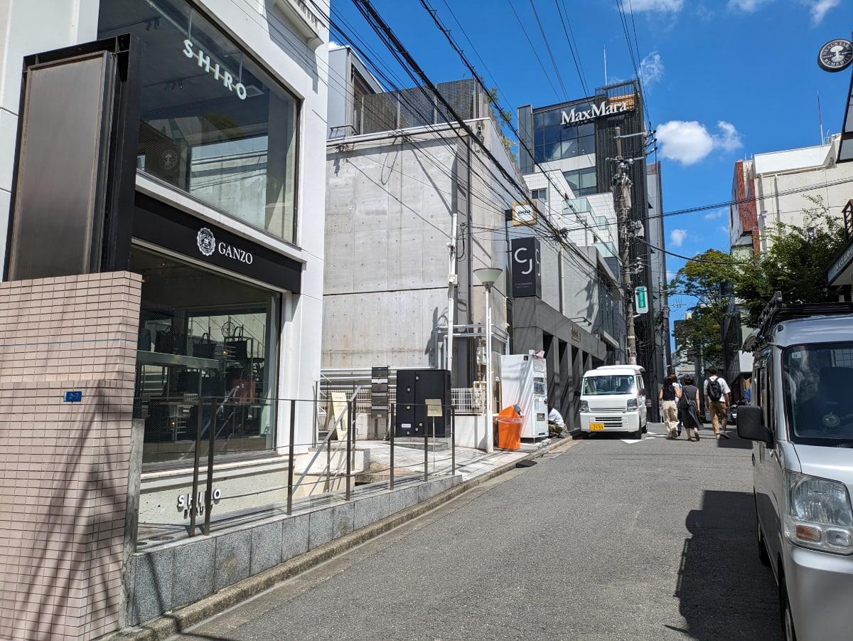 v20250220174055/fresh/building/J00100369317_2
