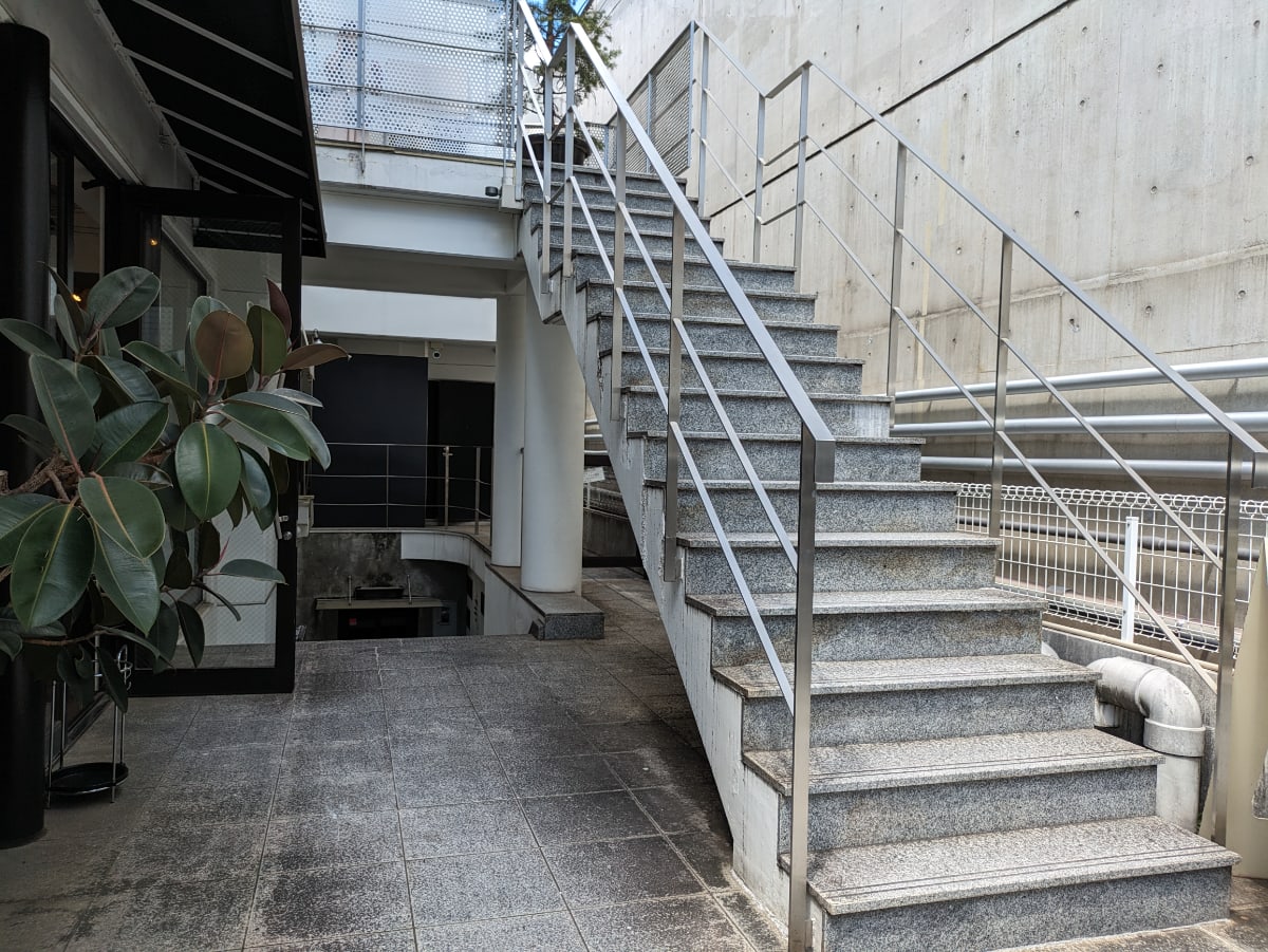 v20250220174055/fresh/building/J00100369317_9