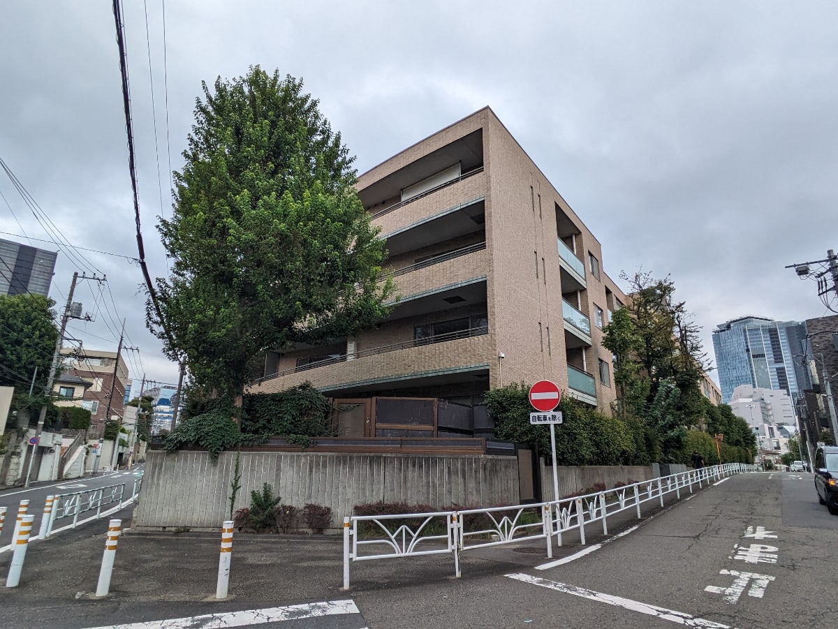 v20250303174104/fresh/building/J00100361651_12