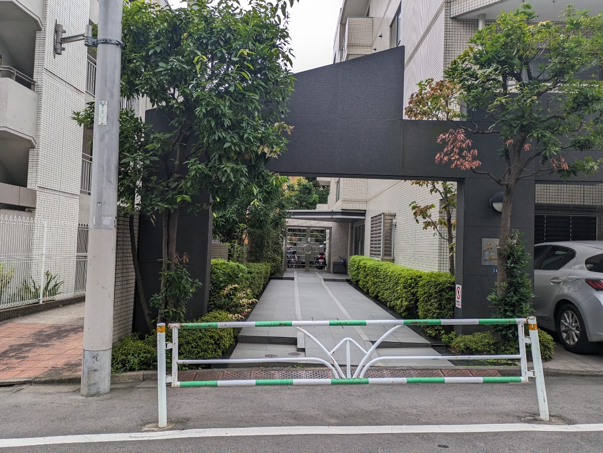 v20250303174104/fresh/building/J00100366896_11